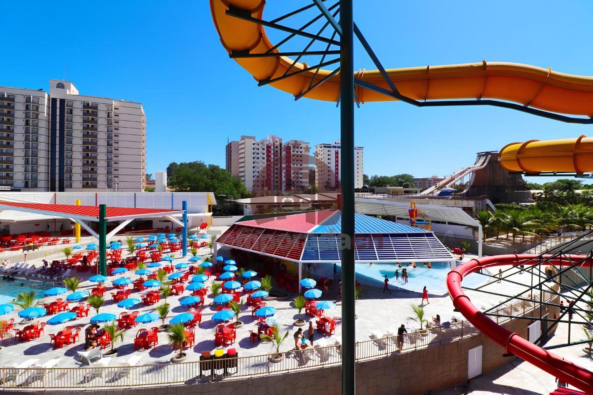 Spazzio Diroma Parks Калдас Новас Екстериор снимка